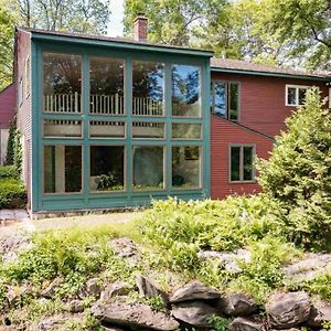 River House In The Heart Of Middlebury Exterior photo