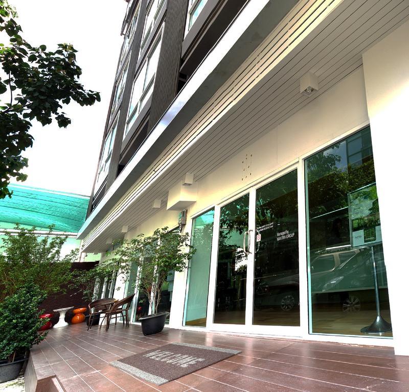 Nantra Silom Hotel Bangkok Exterior photo