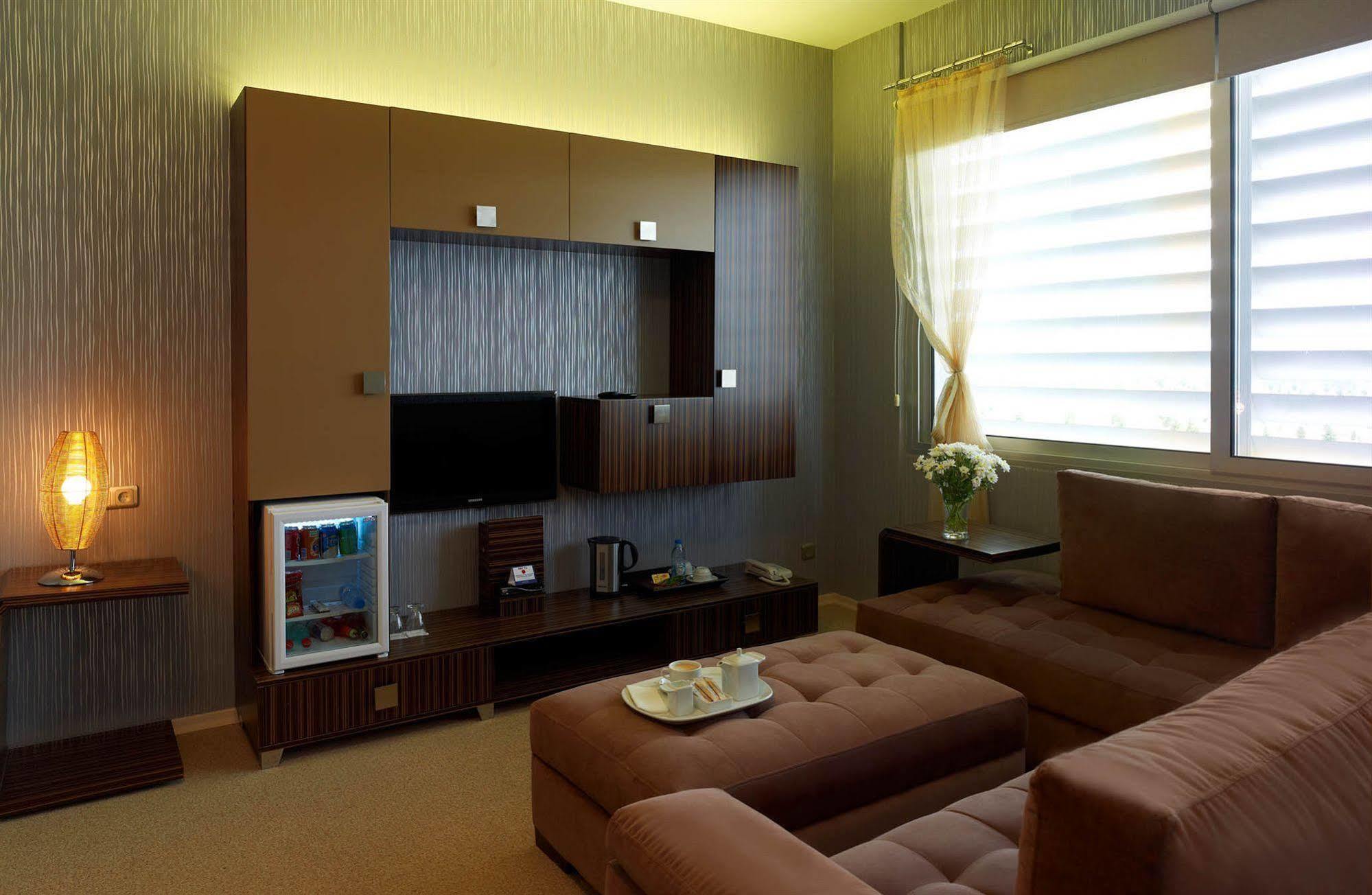Orty Airport Hotel Izmir Room photo