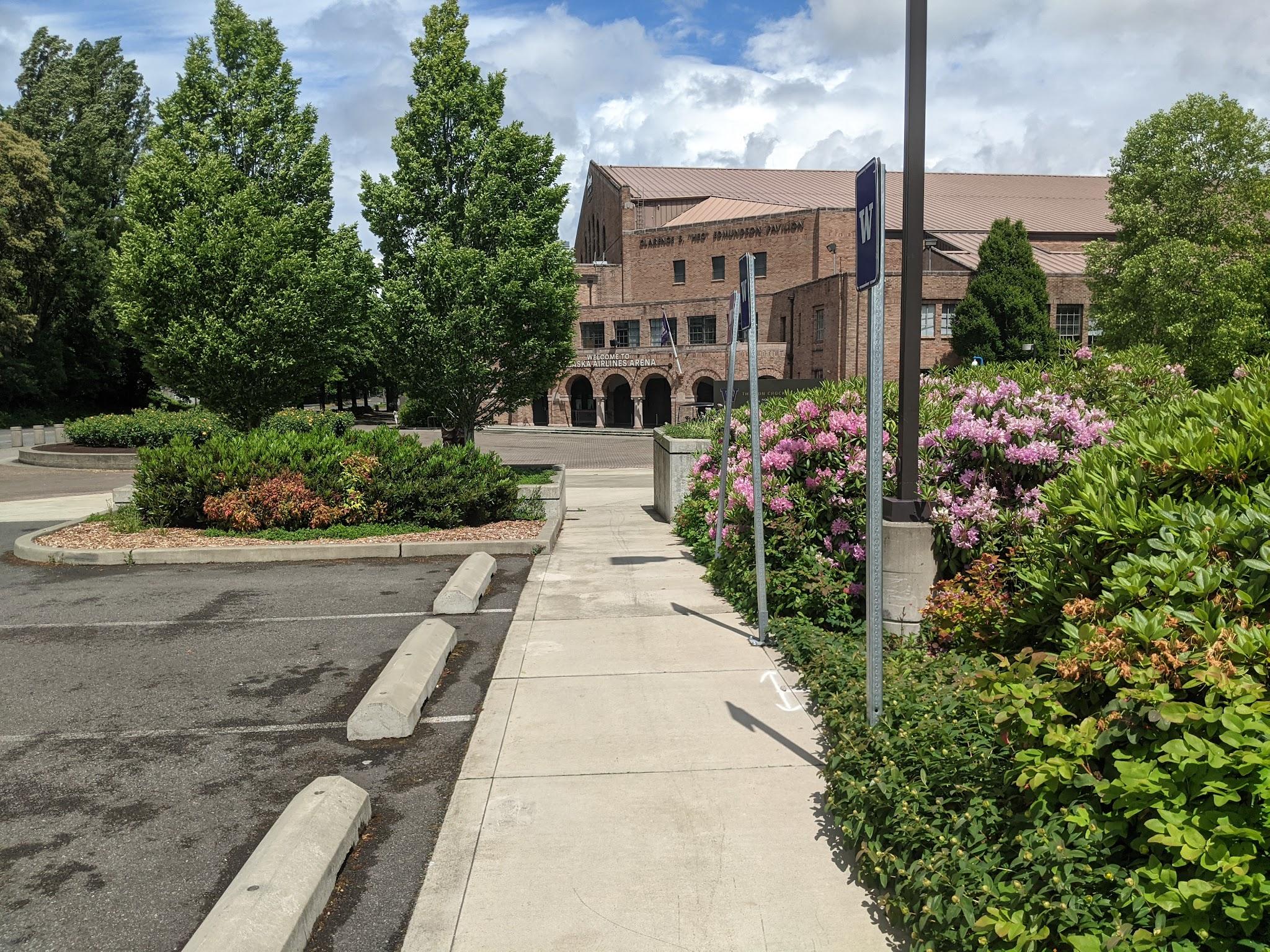 Free Photos of Alaska Airlines Arena at Hec Edmundson Pavilion - photo