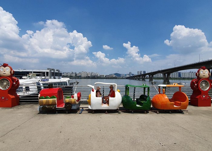 Hangang River Ferry Cruise photo