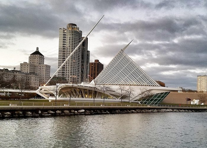 Milwaukee Art Museum photo