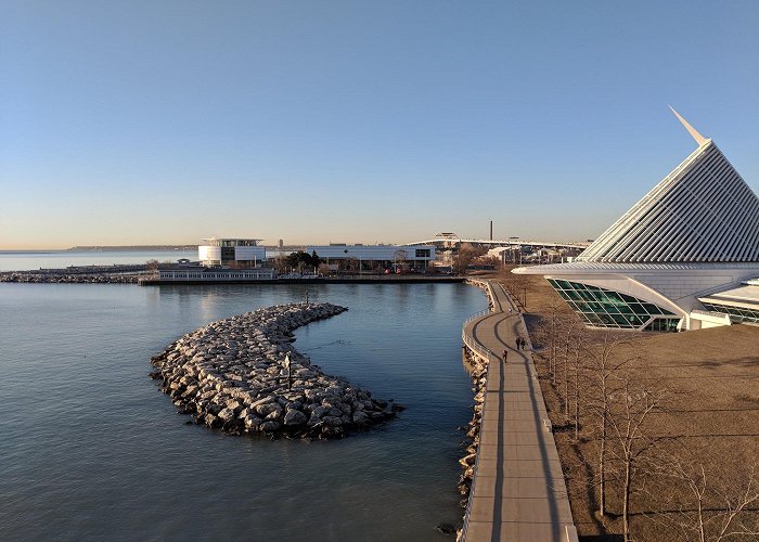 Milwaukee Art Museum photo