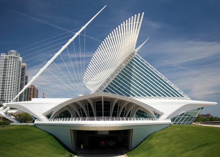 Milwaukee Art Museum photo