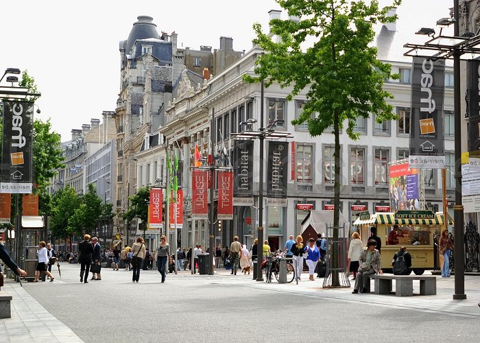 Meir Antwerp closes main shopping street to all traffic after Nice ... photo
