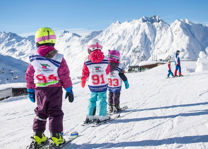 Ski Lift A2 Pardatschgratbahn ▷ Kids Ski Lessons (6-15 y.) for First Timers from 55 € - Ischgl ... photo