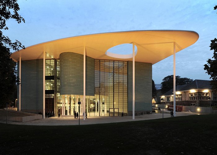 Solvay Solvay Brussels School / ART & BUILD ARCHITECT | ArchDaily photo