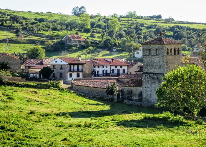 Santillana del Mar photo