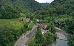 Okrepcevalnica Kurn'K Bed & Breakfast Cerkno Exterior photo