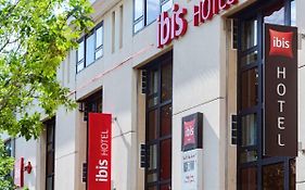 Ibis Avignon Centre Pont De L'Europe Hotel Exterior photo