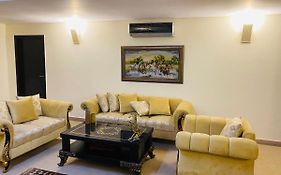 Royal Two Bed Luxury Apartment Gulberg Lahore Exterior photo