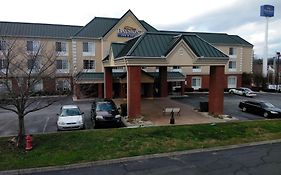 Baymont By Wyndham Clinton Hotel Exterior photo