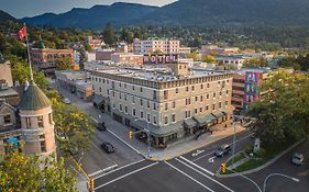 Hume Hotel & Spa Nelson Exterior photo