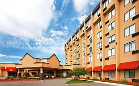 Baymont By Wyndham Meriden Hotel Exterior photo