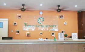 Virgo Batik Resort Lumut Exterior photo