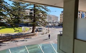 Glenelg Getaway 3 Bedroom Apartment When Correct Number Of Guests Are Booked Exterior photo