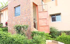 Vegas House Apartment Yaoundé Exterior photo