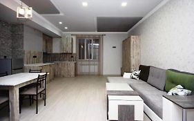 Studio Apartment In Yerevan And Tours In Armenia Exterior photo