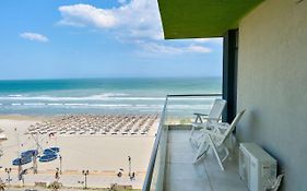 Crazy Sea View 2Br Apartment Spa Pools Resort- Parking Mamaia Exterior photo