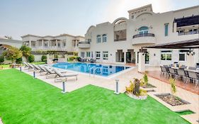 Ultra Luxurious 9Br Villa In Emirates Hills By Deluxe Holiday Homes Dubai Exterior photo