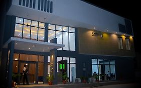 Hotel Capitol Ikeja Exterior photo