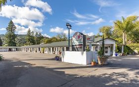 Vineyard Valley Inn Cloverdale Exterior photo