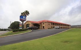 Chaparral Motel Hallettsville Exterior photo