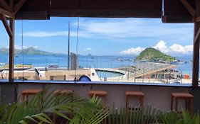 Blue Ocean Hotel Labuan Bajo Exterior photo