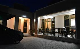 Studio Furnished Apartments Entebbe Exterior photo
