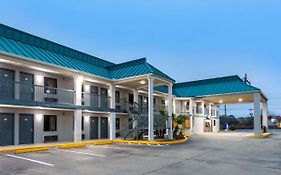 Baymont By Wyndham Biloxi - Ocean Springs Motel Exterior photo