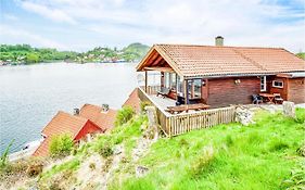 Pet Friendly Home In Sjernaroy With Wifi Mjolsnes Exterior photo