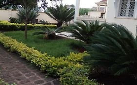 Manoir Des Princesses Bafoussam Hotel Exterior photo