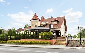 Hotel Krzyski Tarnow Exterior photo