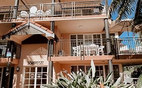 Sea Breeze On Main Beach Aparthotel Byron Bay Exterior photo