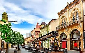 Centar Lux 2 Hostel Zrenjanin Exterior photo