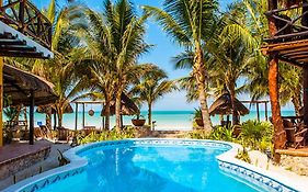 Holbox Dream Beachfront Hotel Exterior photo