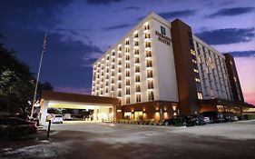 Embassy Suites By Hilton Dallas Market Center Exterior photo