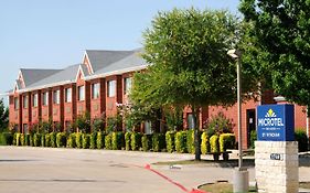 Microtel Inn & Suites By Wyndham Arlington/Dallas Area Exterior photo