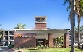 La Quinta By Wyndham Orange County Airport Hotel Santa Ana Exterior photo