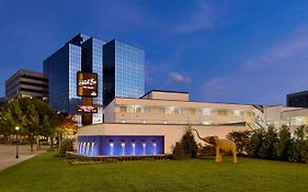 Hotel Bo, A Days Inn By Wyndham Chattanooga Downtown Exterior photo