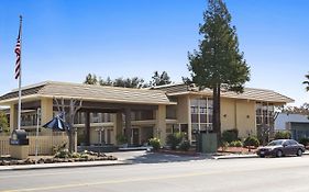 Days Inn By Wyndham Gilroy Exterior photo