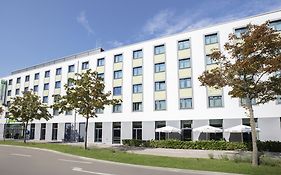 Holiday Inn Express Augsburg, An Ihg Hotel Exterior photo