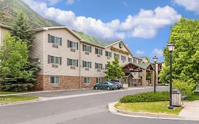 Quality Inn & Suites On The River Glenwood Springs Exterior photo