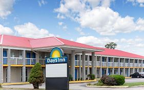 Days Inn By Wyndham Richmond Exterior photo