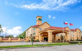 La Quinta By Wyndham Pasadena Hotel Exterior photo