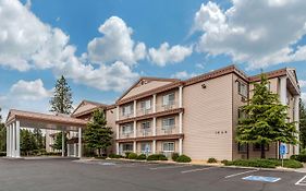 Comfort Inn Mount Shasta Area Weed Exterior photo