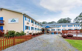 Days Inn By Wyndham Chincoteague Island Exterior photo