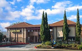 Days Inn By Wyndham Pinole Berkeley Exterior photo