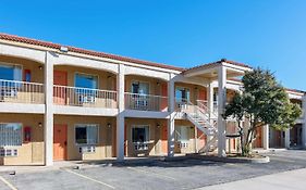 Super 8 By Wyndham Abilene North Hotel Exterior photo