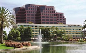 Doubletree By Hilton Orange County Airport Hotel Santa Ana Exterior photo